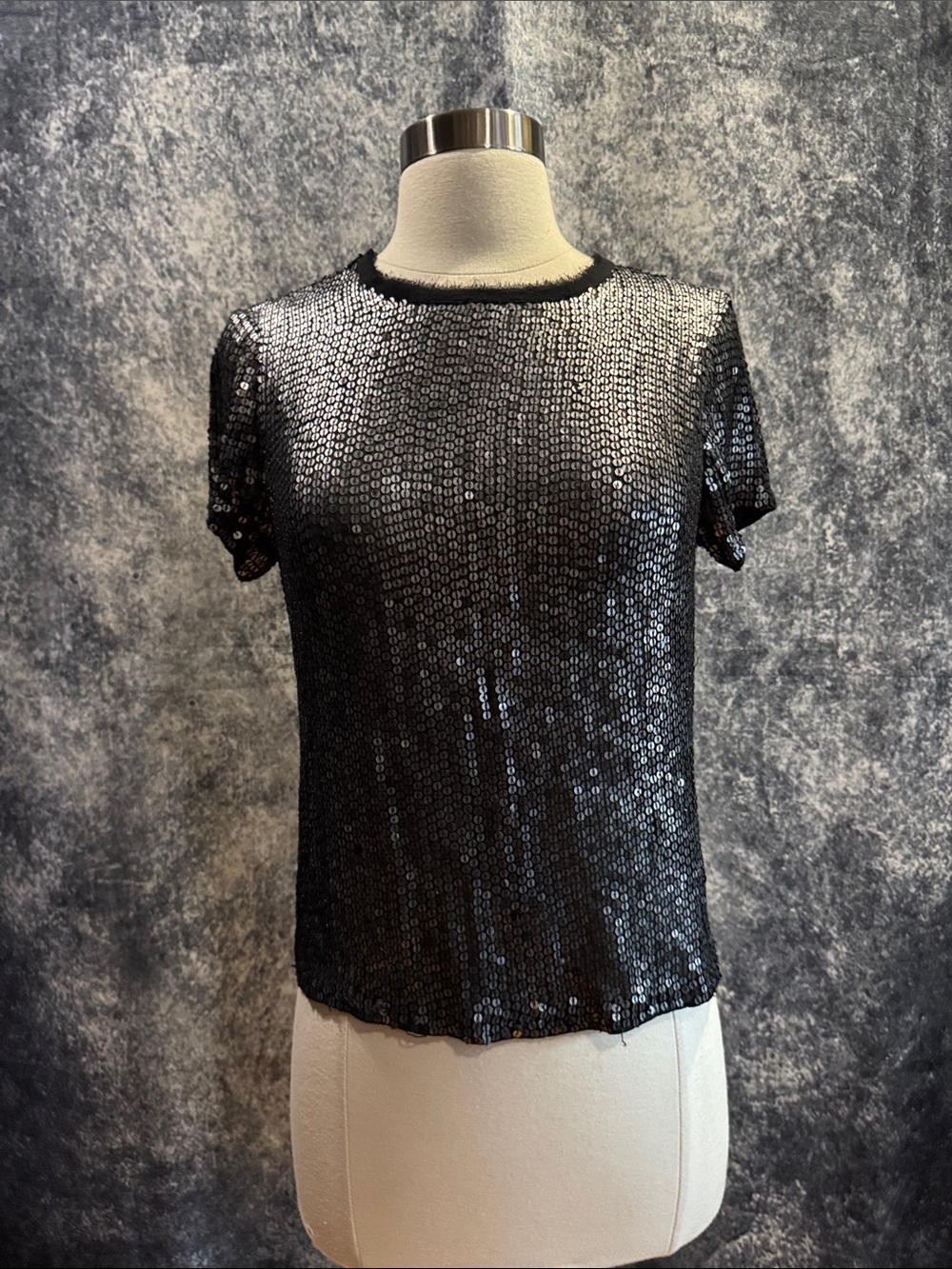 Gryphon Black 100% Silk w Gunmetal Silver Sequins Short-Sleeve Top